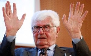 Victor Uckmar<br /> "La Carige? Che tristezza la mia Genova <br />dove i poteri forti bloccano tutto"