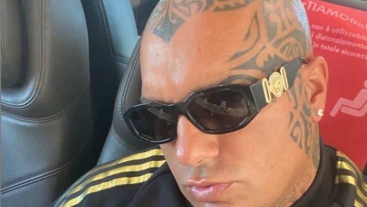 Arrestato in Svizzera "Mirko Oro", su TikTok sbeffeggiava le forze dell'ordine: "Non mi prenderete mai"