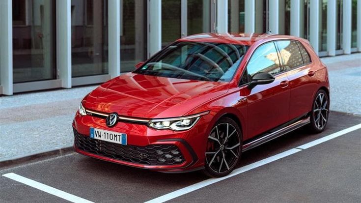 Nuova Golf GTI, ultimo giro: così Volkswagen dice addio al cambio manuale