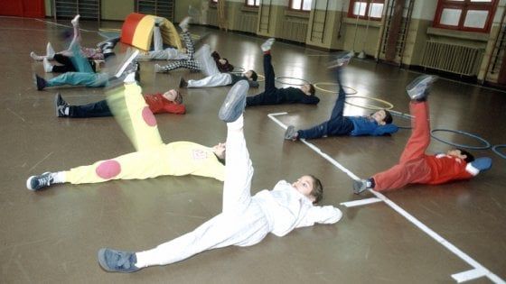 Sport a scuola, nelle elementari di Milano è materia fantasma: "Maestre impreparate e senza palestre"