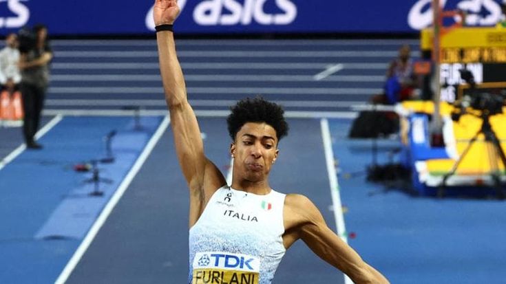 Mattia Furlani argento nel lungo ai Mondiali di atletica indoor: “Sono stato male nella notte”