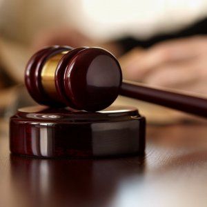 Parma, spia la ex con registrazioni abusive: pesante condanna a stalker