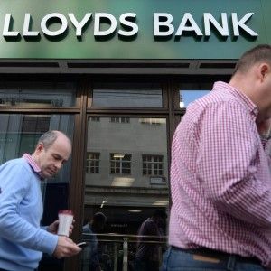 Lloyds diventa banca digitale, a casa restano 9mila persone
