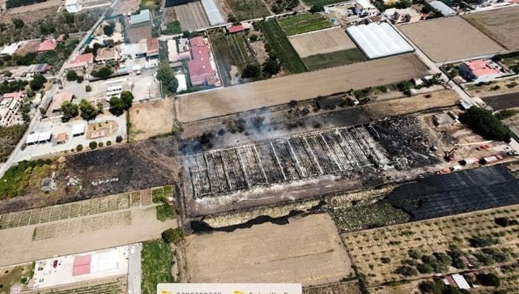 Arrestato benzinaio, lui il piromane del maxi rogo che in agosto soffocò la periferia di Pompei