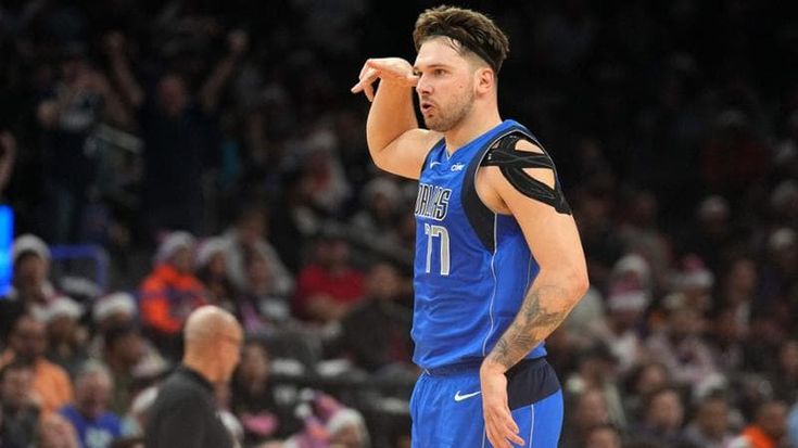 Nba, il regalo green di Luka Doncic a compagni e staff dei Dallas Mavericks