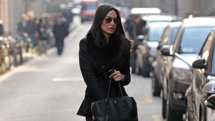 Nicole Minetti, dalle feste in Uruguay ai buchi sull’adozione: tutto ciò che non torna sulla grazia