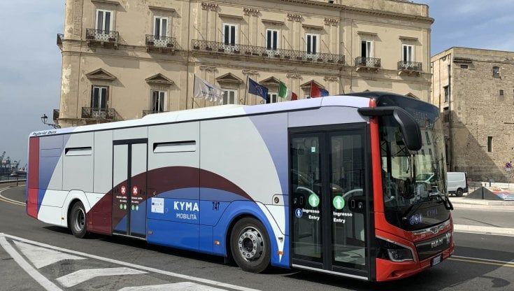 Elezioni, ai seggi oltre il 30% degli autisti di bus urbani a Taranto: "Possibili disservizi sul trasporto pubblico"