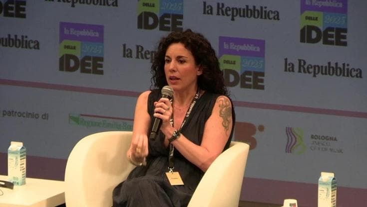RepIdee25, Silvia Avallone: "Scrivo per ribaltare una società patriarcale, maschilista e violenta"