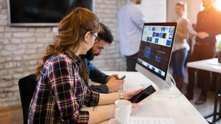 Come l’IA cambia il recruiting: meno curriculum, più dati e selezioni predittive