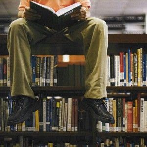 Istat, lettori in calo anche nel 2014. Ma le donne salvano i libri