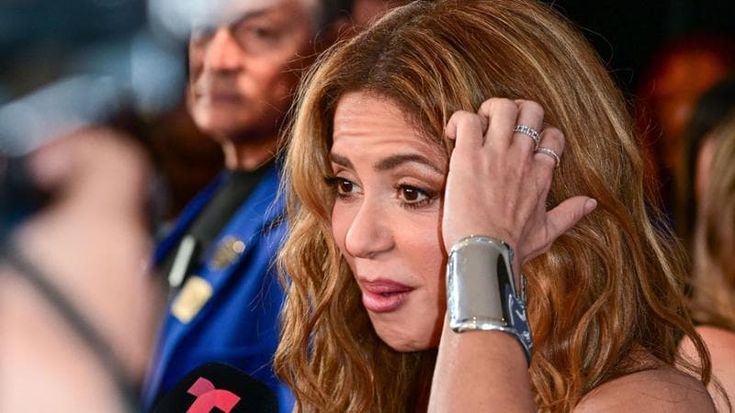 Shakira, lettera aperta sui problemi con il fisco: “Mai riconosciuta la mia colpa, ho pagato la multa solo per i miei figli”