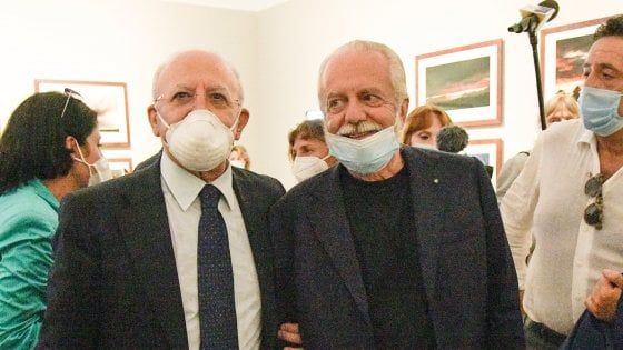  Coronavirus, De Luca: "Ipotesi obbligo di mostrare carta d'identità a ristorante"