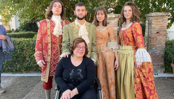  Barriere architettoniche a San Leucio: "Accessibile solo il cortile, l'ascensore è bloccato"