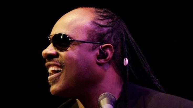 Stevie Wonder torna con un album dopo 22 anni. Nel 2027 uscirà “Through the eyes of wonder”