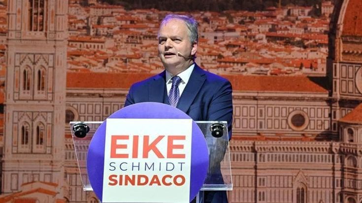 Eike Schmidt e quella consulenza con Riad che imbarazza Fdi. “Era tutto noto, l’incarico è stato sospeso nel 2022”