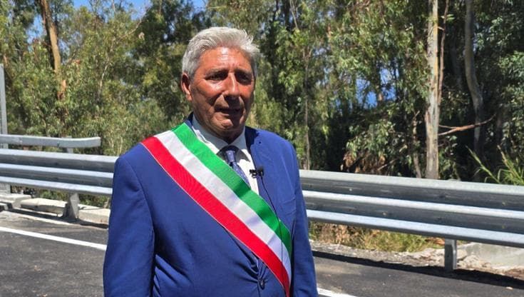 Voto di scambio, arrestato sindaco di Spadafora. Alle urne spiati voti delle persone con disabilità