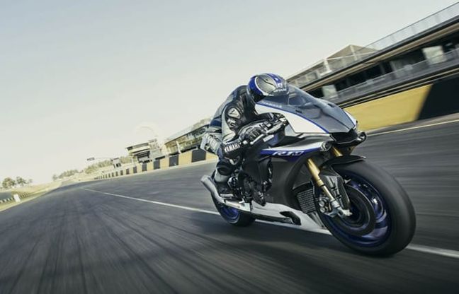 Nuova Yamaha YZF-R1M, dov’è la pista?