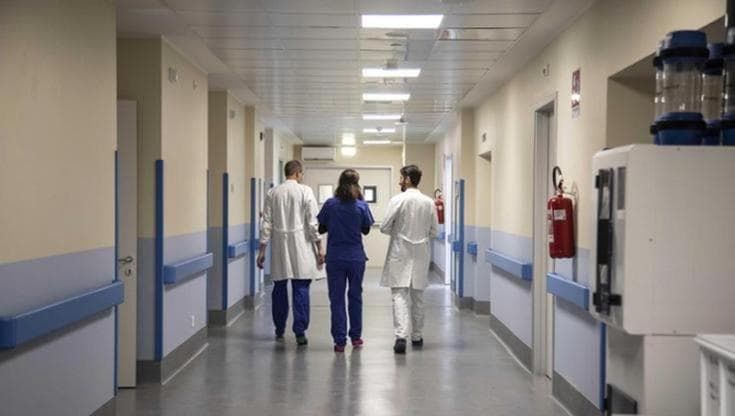 Pisa, un milione di risarcimento ai parenti di una paziente: “Tumore diagnosticato troppo tardi”