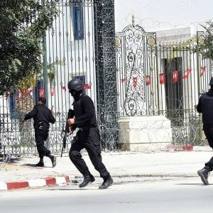 Tunisia, sette ergastoli per le stragi del Bardo e di Susa