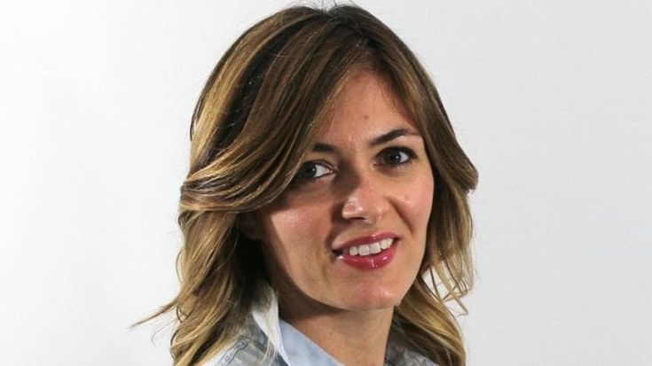 Treviglio, consigliera FdI contro le sedute in streaming: “In caso di gravidanza bisogna dimettersi”