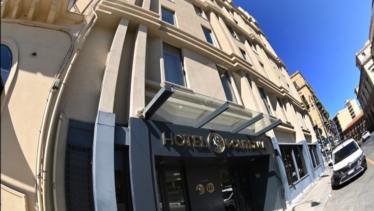 Hotel Politeama, rientra l'allarme legionella