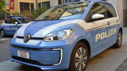 La Polizia di Milano viaggia con la Volkswagen e-up!