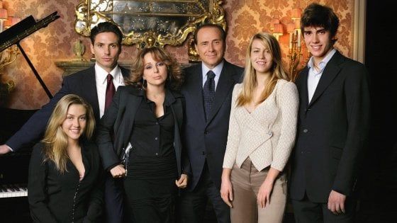 Tra processi e aziende, quanto è dura l'exit strategy di Berlusconi