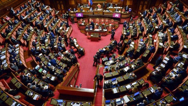 Pensioni, per il 70% dei parlamentari niente assegno se le Camere si sciolgono prima di settembre 2022