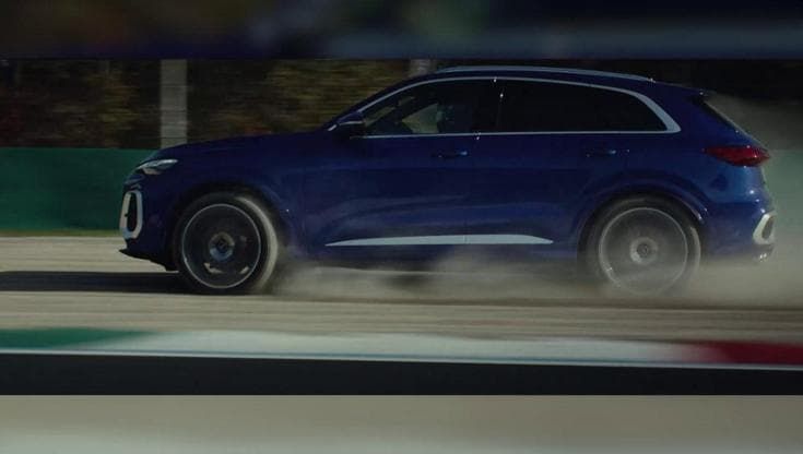 Audi SQ5, il rombo del V6 a Monza dentro e fuori pista