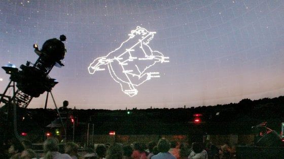 Milano, musica sotto le stelle del Planetario: l'Ensemble Sinestesia suona i miti dello Zodiaco