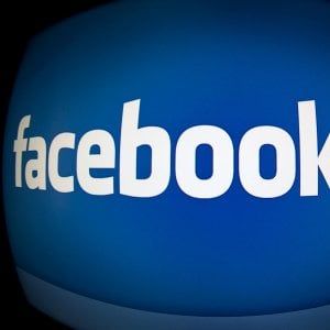Facebook come Google, al via il test del motore di ricerca per foto