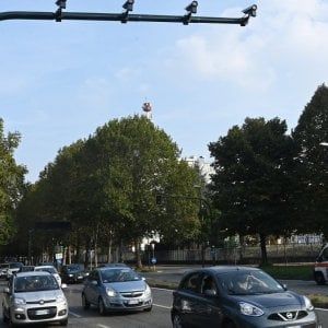Da lunedì Torino accende quattro nuovi T-Red, i semafori che multano