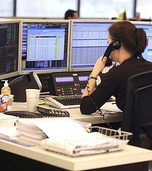 I mercati in allarme, paura di un&rsquo;eurocrisi. La terapia d&rsquo;emergenza non sta funzionando