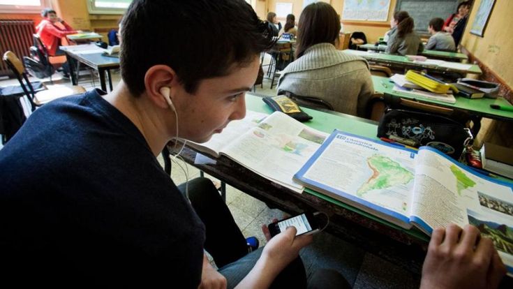 Bambini su Internet, così curiosi e così vulnerabili    