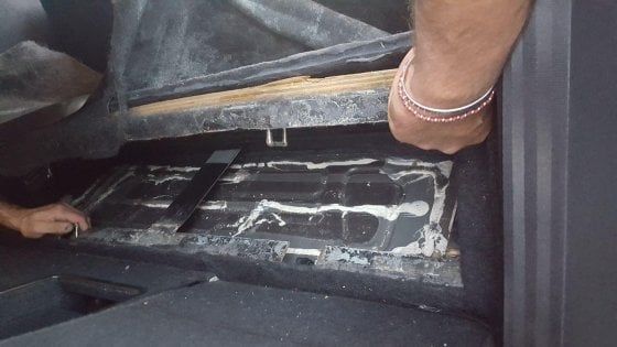 Fidenza, inseguimento in centro: carabinieri scovano 2 kg di coca in un'auto