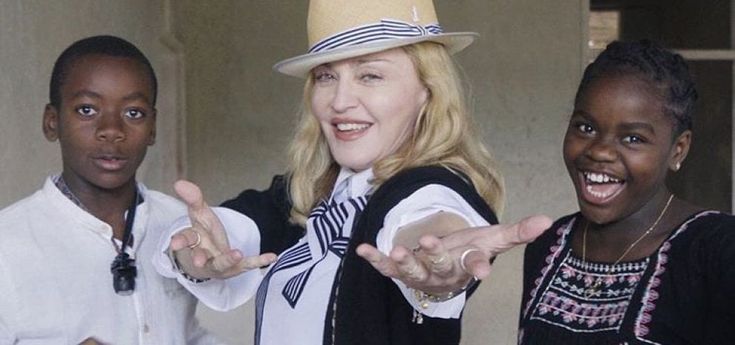 Madonna, doppia adozione in Malawi