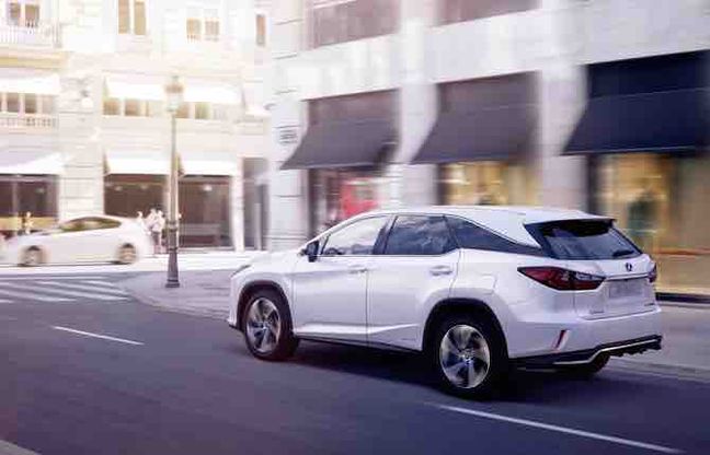 Nuovo Lexus RX L, quando un Suv non basta più