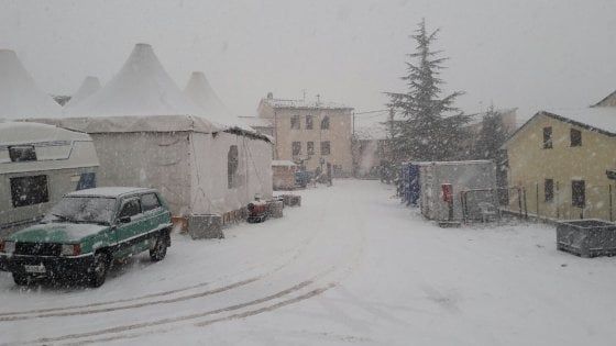 Maltempo, l'Italia nella morsa del freddo: neve e vento da Nord a Sud