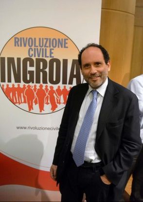 De Magistris ci ripensa e tende la mano a Ingroia: torneremo amici