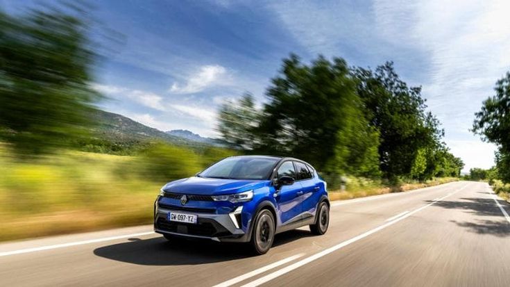 Nuova Renault Captur, il B-Suv scommette sull’ibrido e fa il pieno di tecnologia