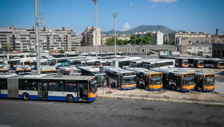 Amat, saldi di Natale: abbonamenti a 10 euro e più corse per le feste