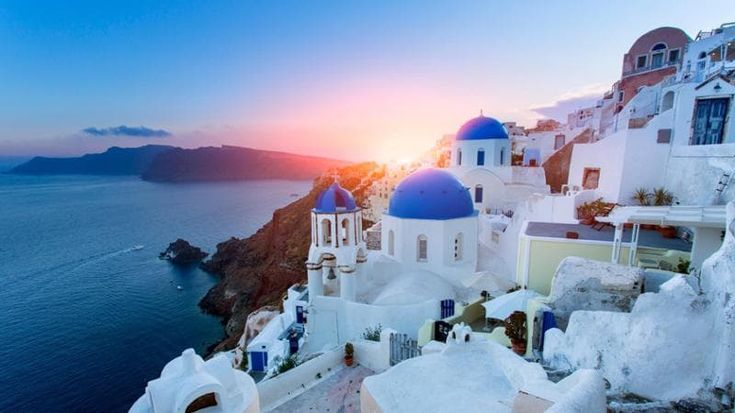 Vacanze: gli italiani che scelgono l'estero sono in partenza per Spagna e Grecia