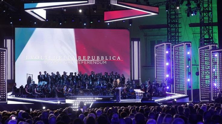 Cortellesi e le partigiane, la memoria che commuove la piazza della Repubblica