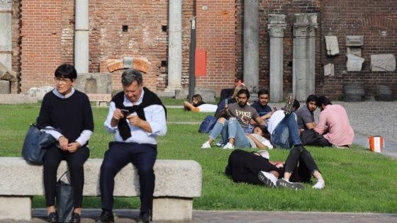 Ultimo weekend con sole e caldo, da domenica sera maltempo e crollo delle temperature