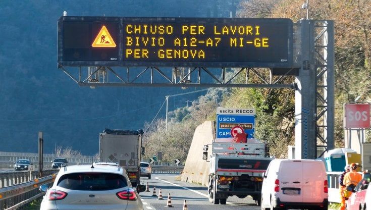 Ancora code sulle autostrade a Genova. Scatta l'esenzione dai pedaggi tra Pra', Bolzaneto e Rapallo