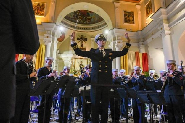 Salerno, la Banda della Nato a Camerota in concerto per i caduti di Nassiriya
