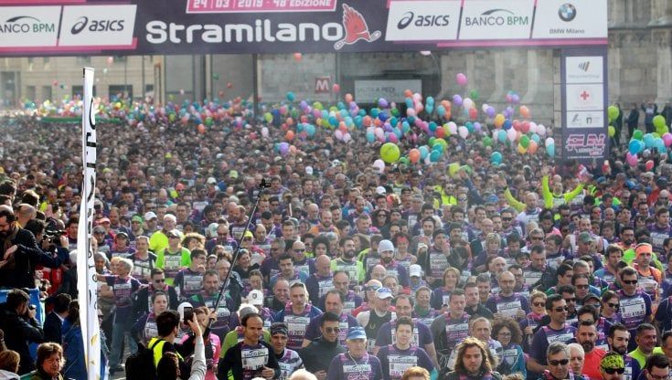 Stramilano, domenica 15 maggio la città torna a correre dopo tre anni: tutti i percorsi e le strade chiuse