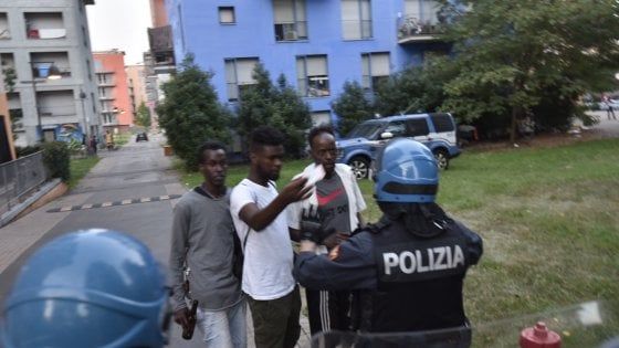 Torino: è scattato all'alba lo sgombero "dolce" del Moi, l'ex villaggio olimpico occupato