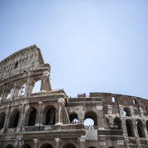Crescono i turisti e con loro gli affari dei cambiavalute