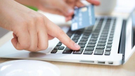 Violano l'home banking di un venditore online: furto da 9000 euro 